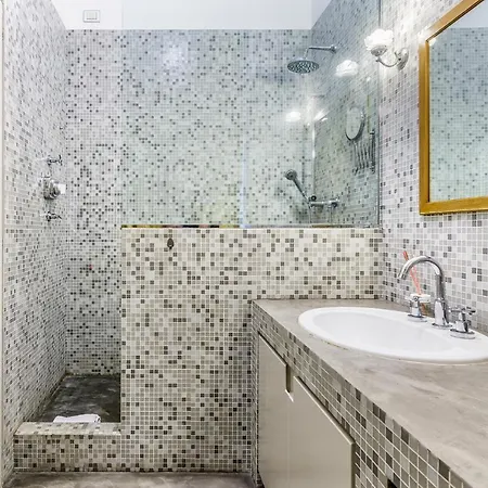 Apartment Sarpi Milan